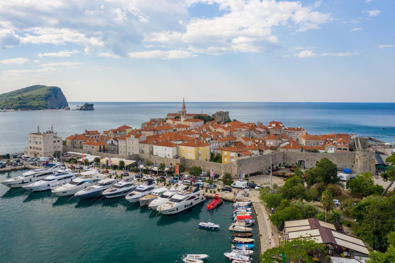 Regina Apartments Budva Eksteriør billede